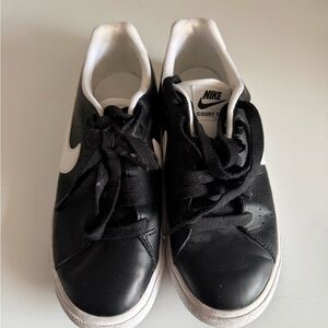 Nike Black and White Athletic Shoes